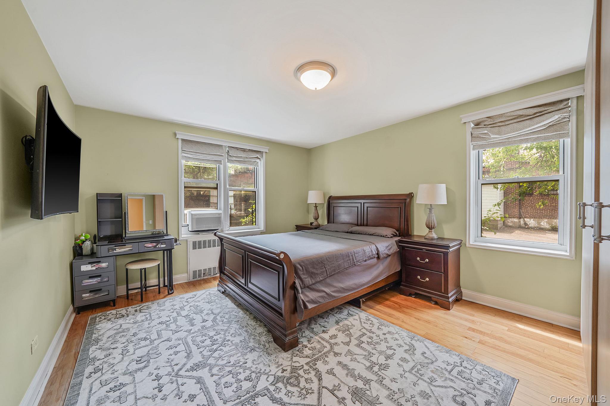 103-26 68th Avenue # 2E, Forest Hills, NY 11375