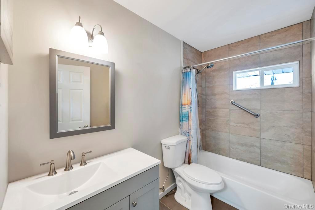 10 Westwind Drive, Bohemia, NY 11716