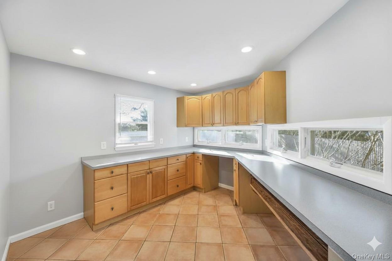 10 Westwind Drive, Bohemia, NY 11716