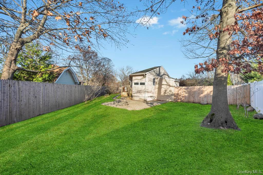 10 Westwind Drive, Bohemia, NY 11716