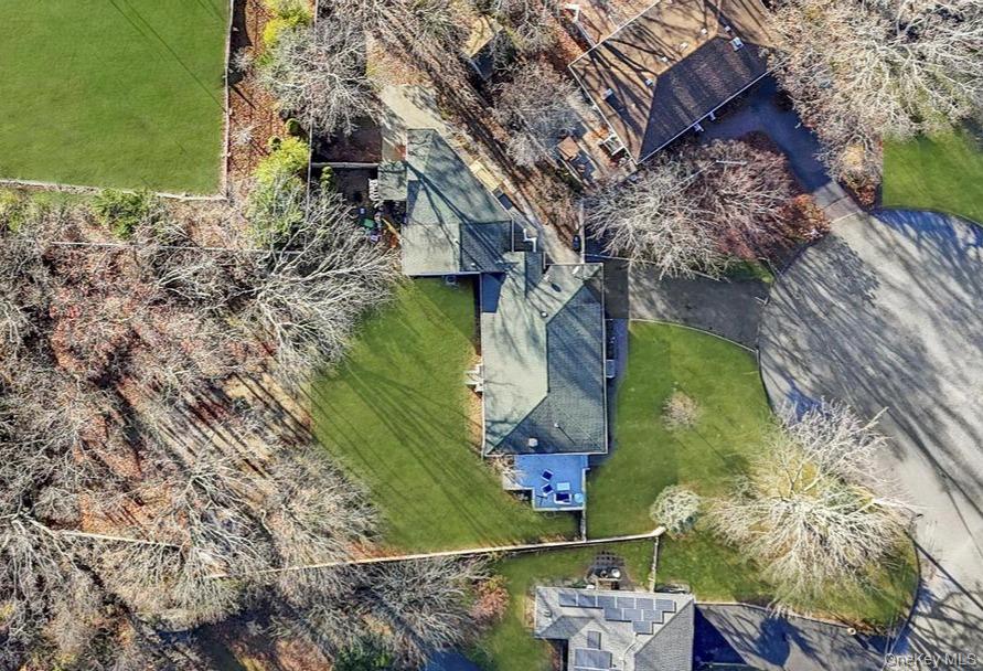 10 Westwind Drive, Bohemia, NY 11716