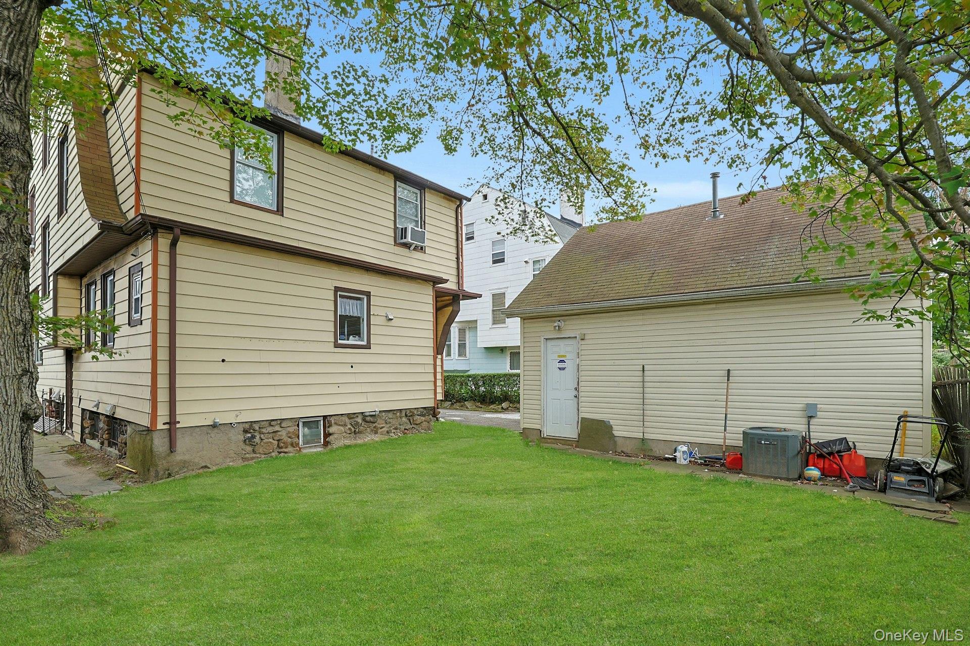 11 Woodland Avenue, New Rochelle, NY 10805