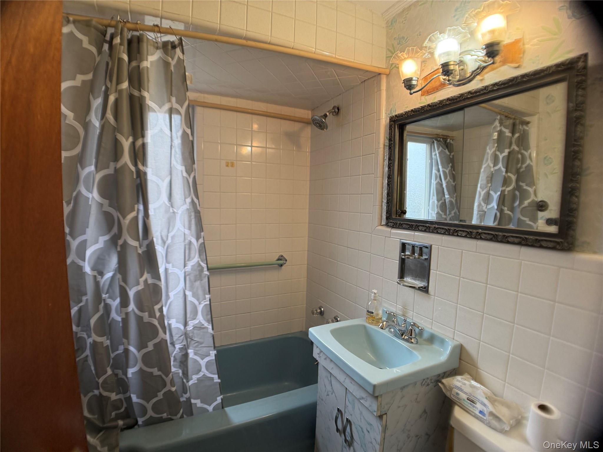 1927 Franklin Road, Valley Stream, NY 11580