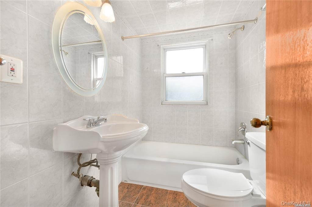 820 Southern Parkway, Uniondale, NY 11553