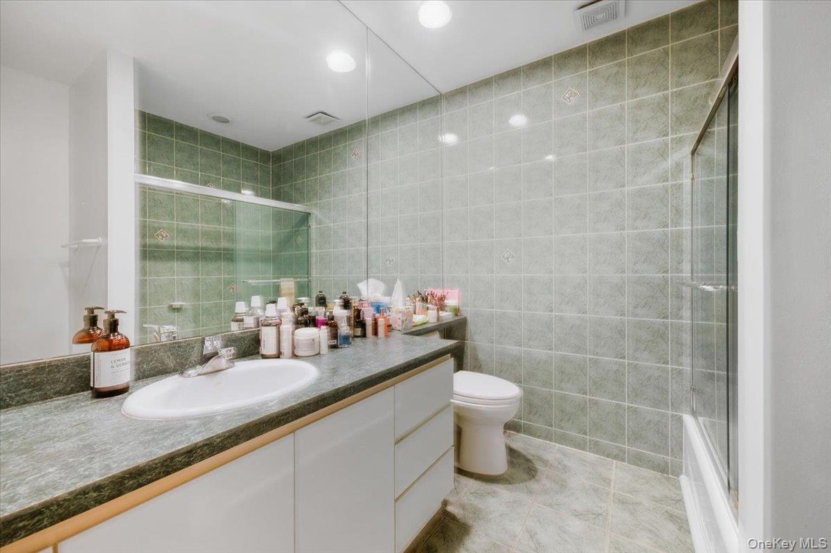 26 Carman Avenue, Cedarhurst, NY 11516