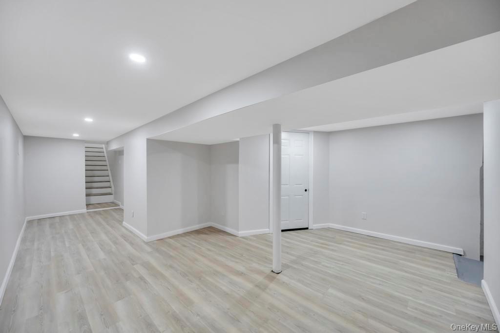 27 Ash Street, Central Islip, NY 11722