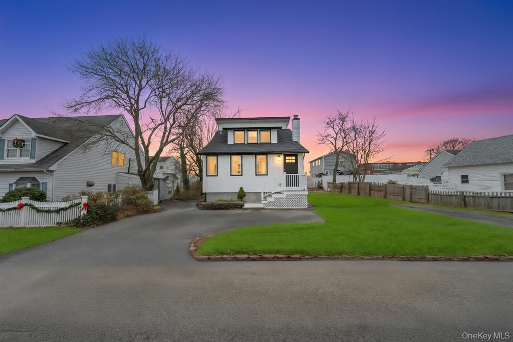 751 S Hickory Street, Lindenhurst, NY 11757