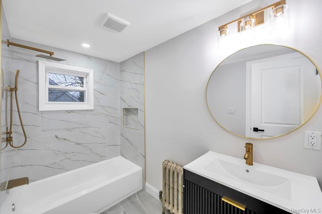 751 S Hickory Street, Lindenhurst, NY 11757