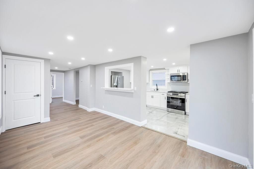 751 S Hickory Street, Lindenhurst, NY 11757