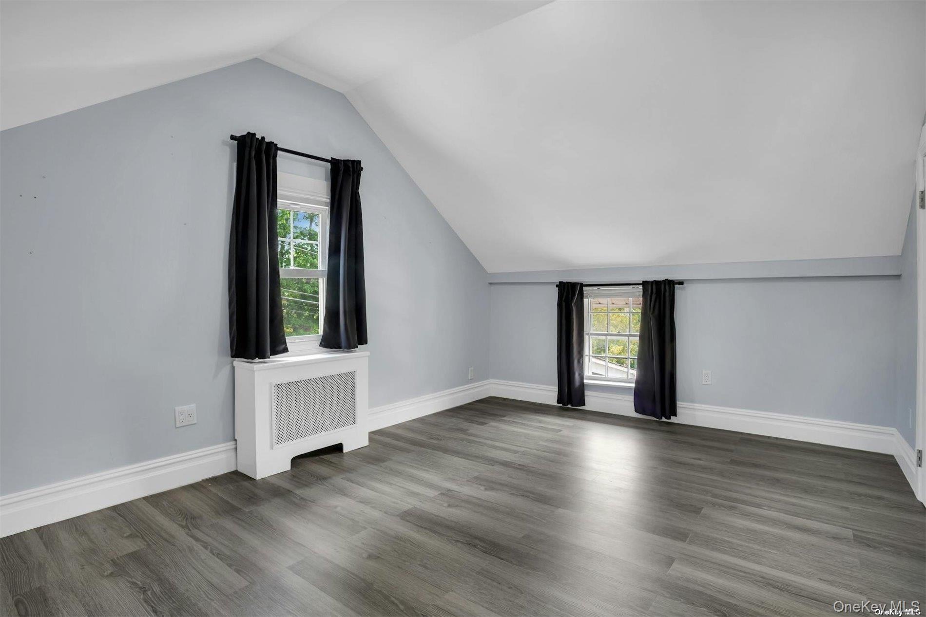 14 Maple Street, Glenwood Landing, NY 11547