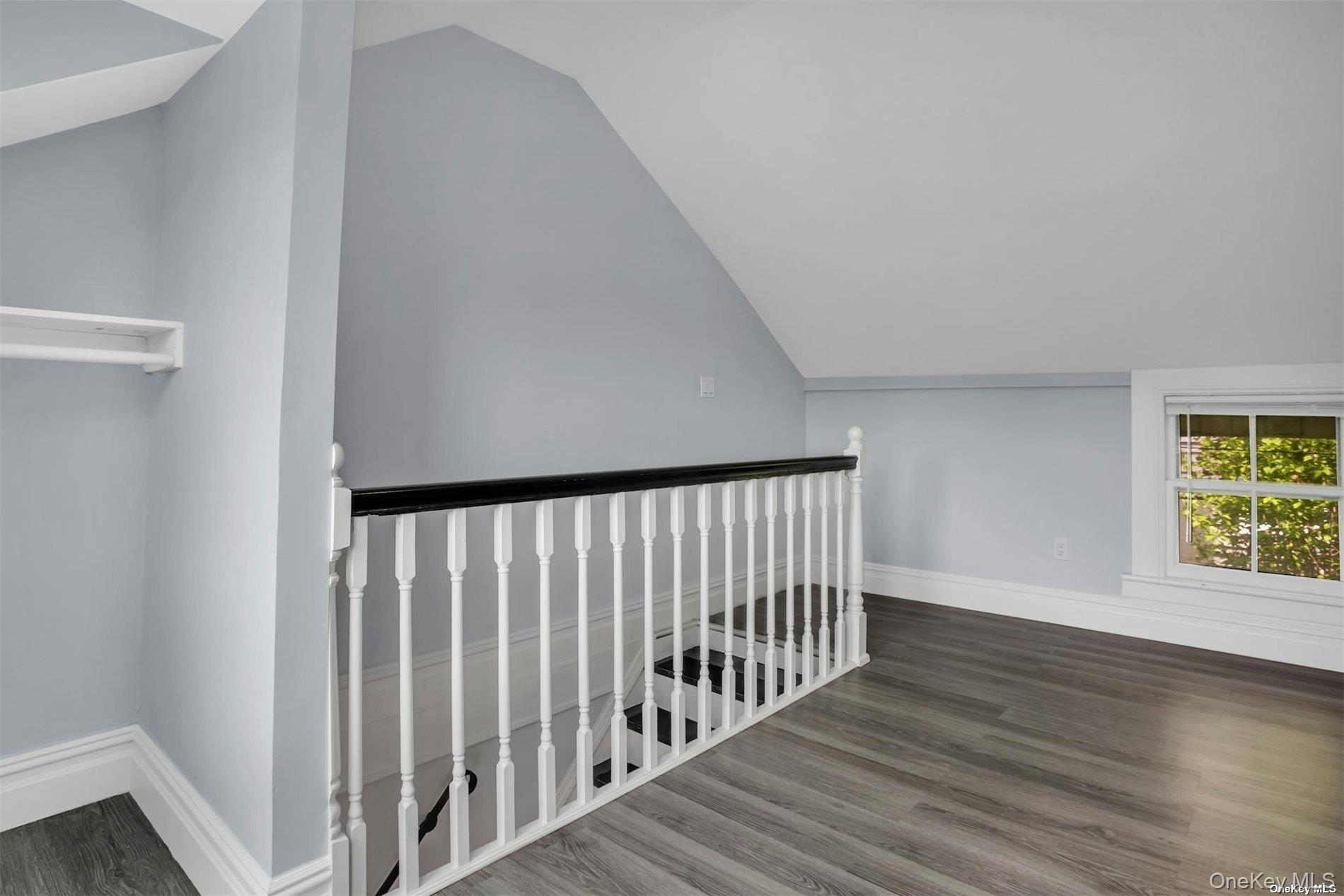 14 Maple Street, Glenwood Landing, NY 11547