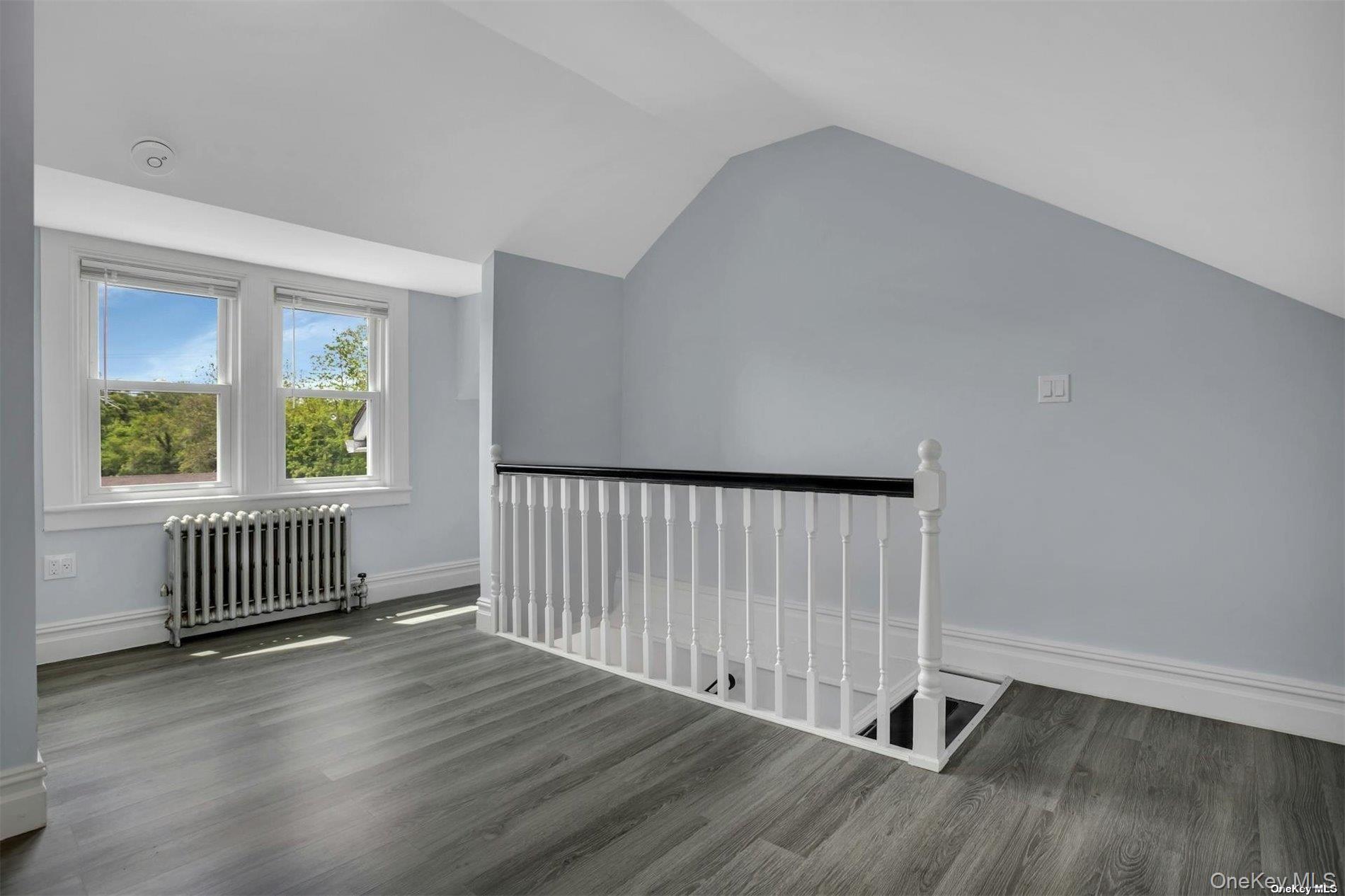 14 Maple Street, Glenwood Landing, NY 11547