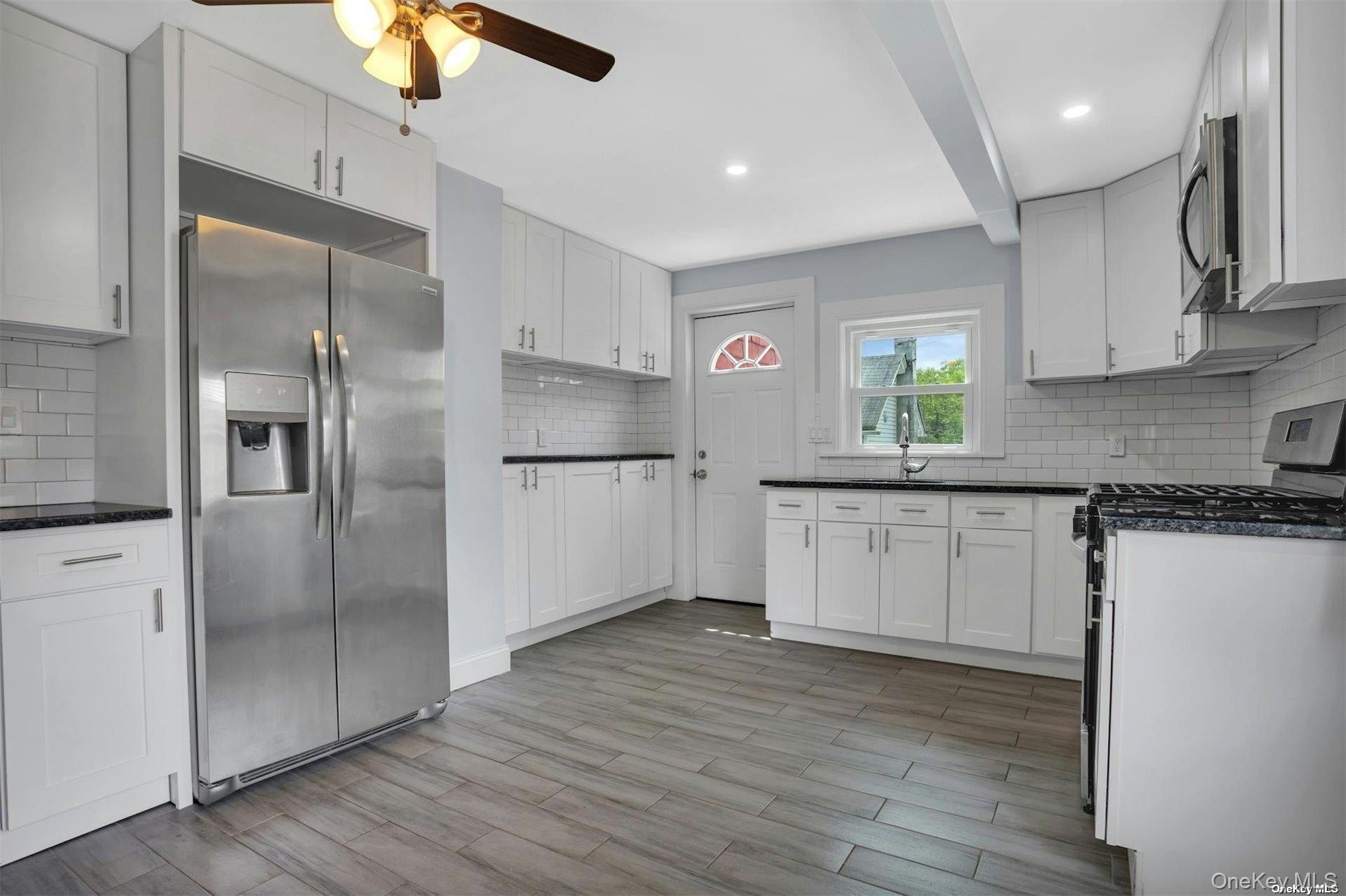 14 Maple Street, Glenwood Landing, NY 11547