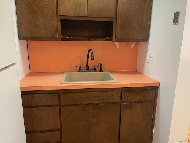 212 5th Avenue, West Babylon, NY 11704