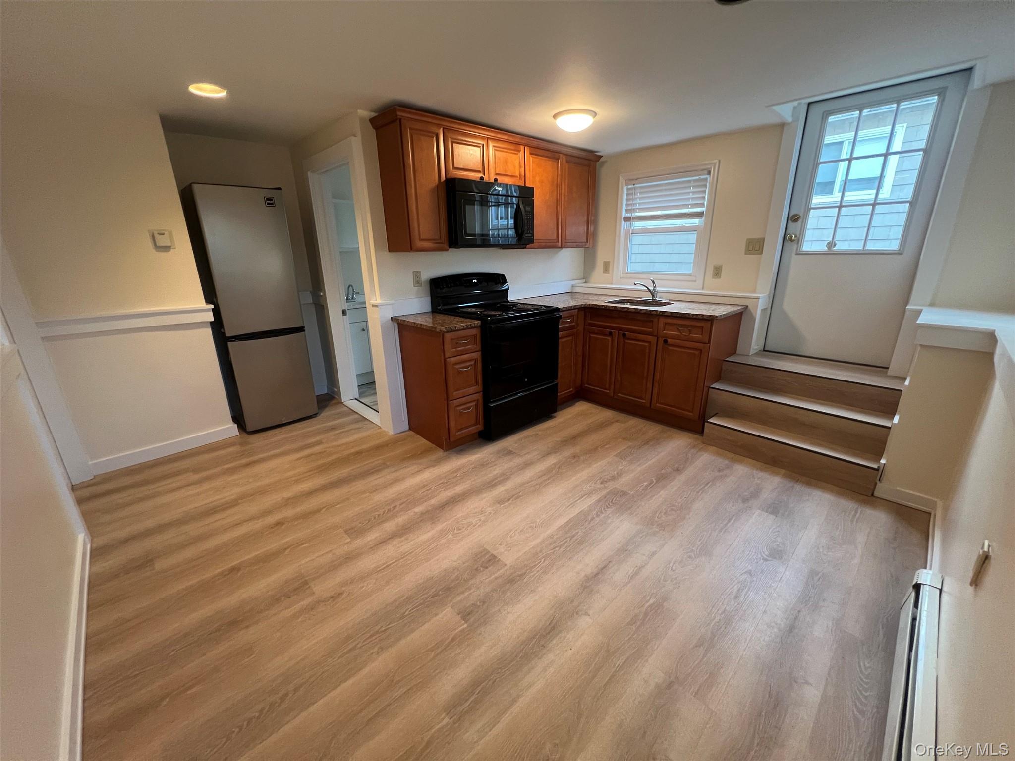 62 Warwick Road # 2, Island Park, NY 11558