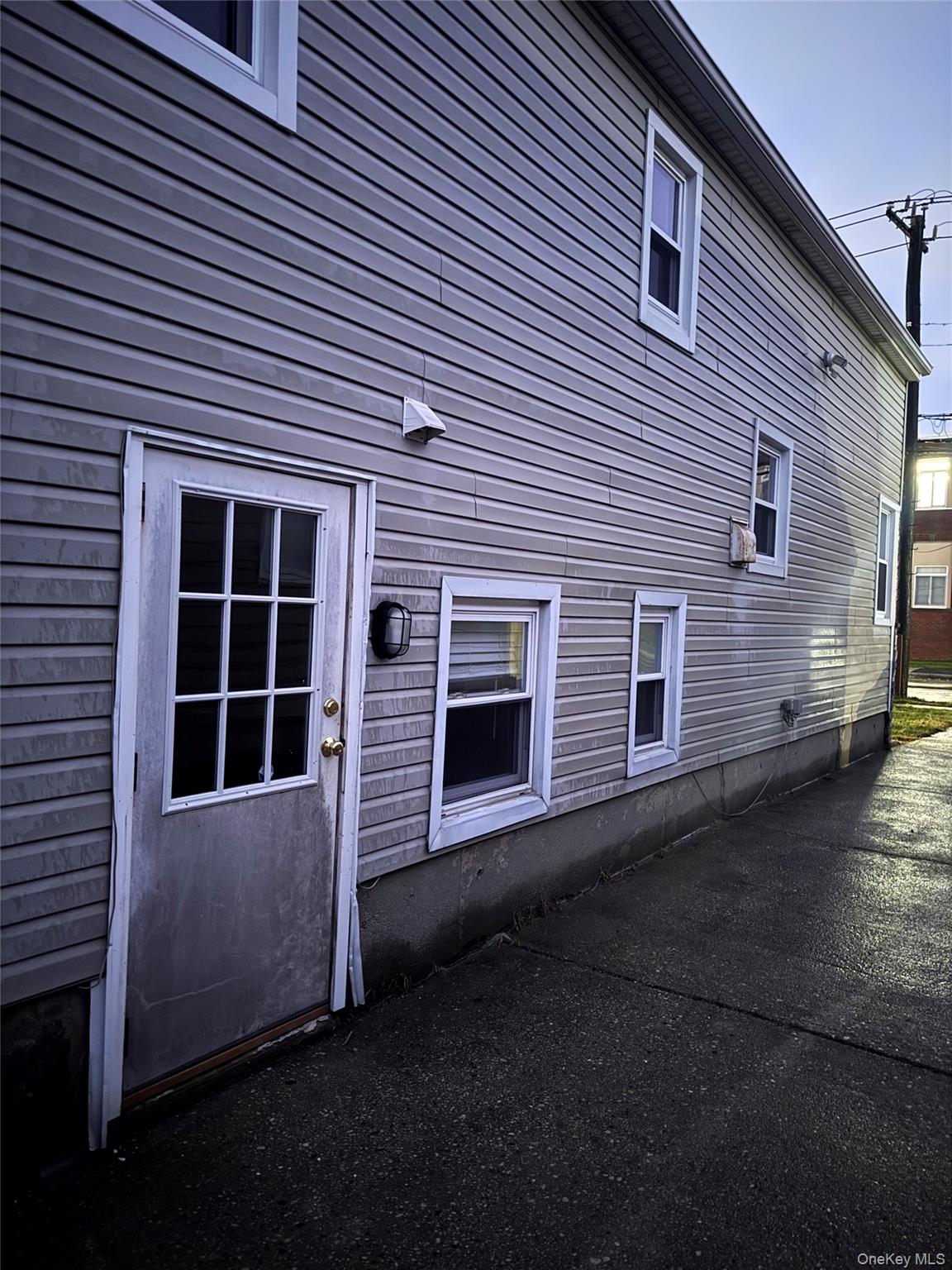 62 Warwick Road # Lower, Island Park, NY 11558