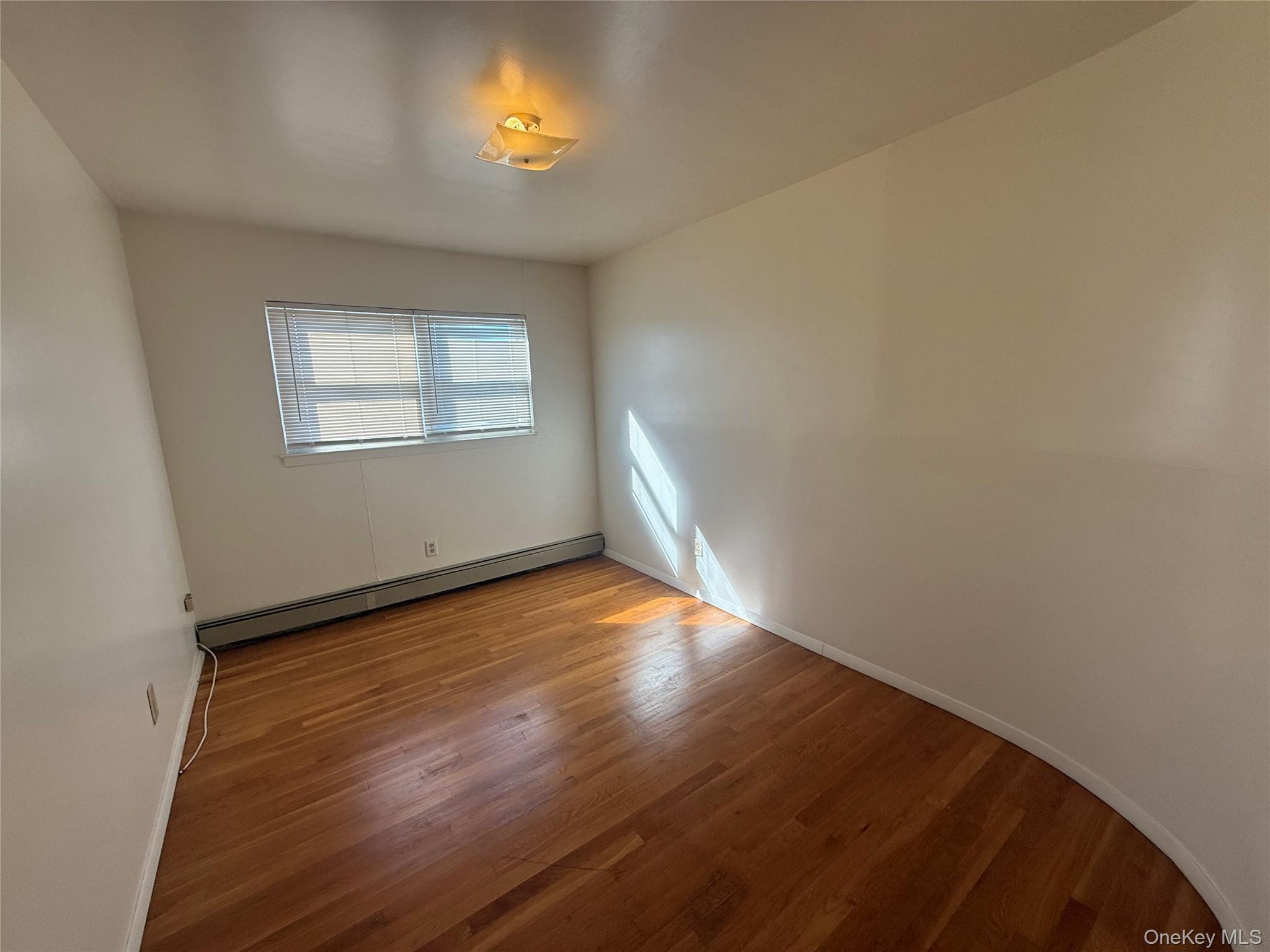 393 Long Beach Rd, Island Park, NY 11558