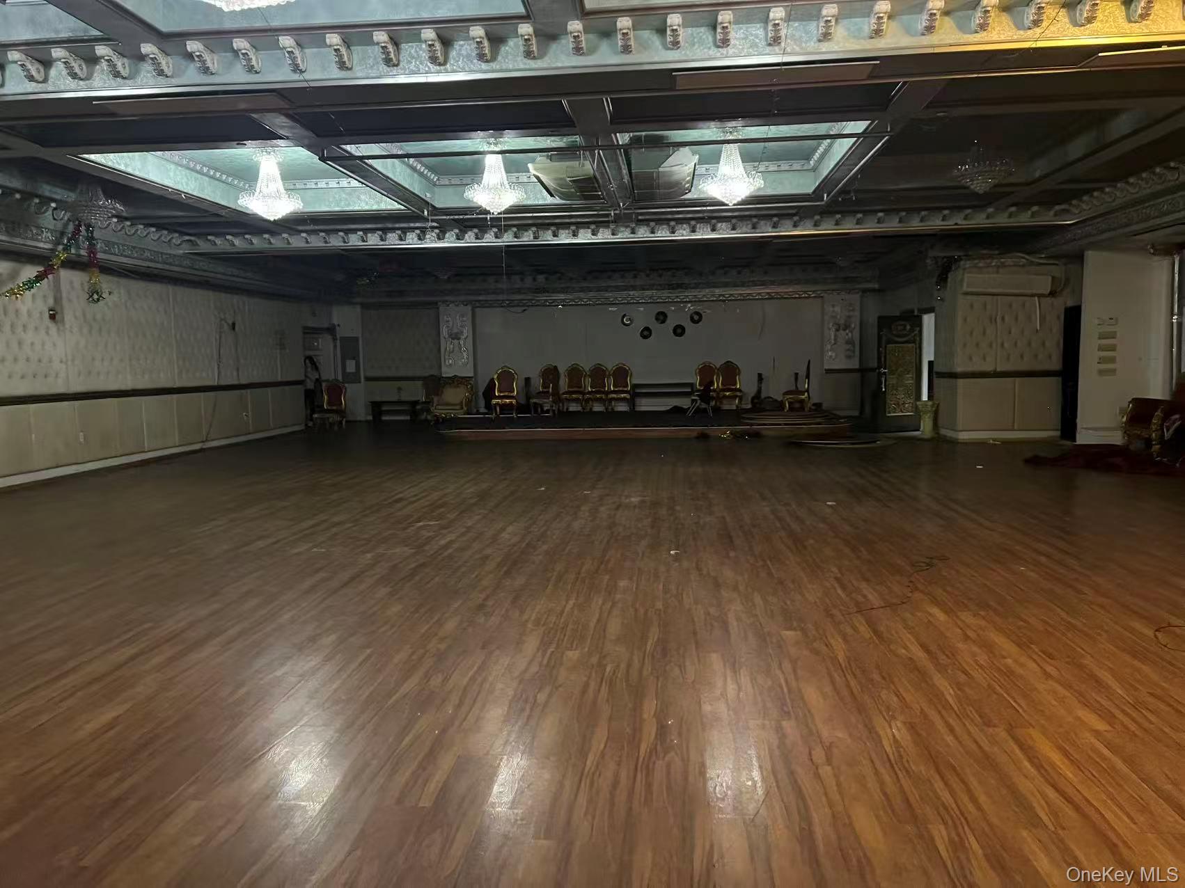 3337 Farrington Street, Flushing, NY 11354