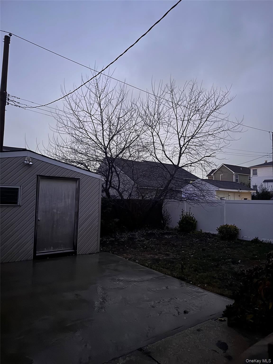 62 Warwick Road # Upper, Island Park, NY 11558