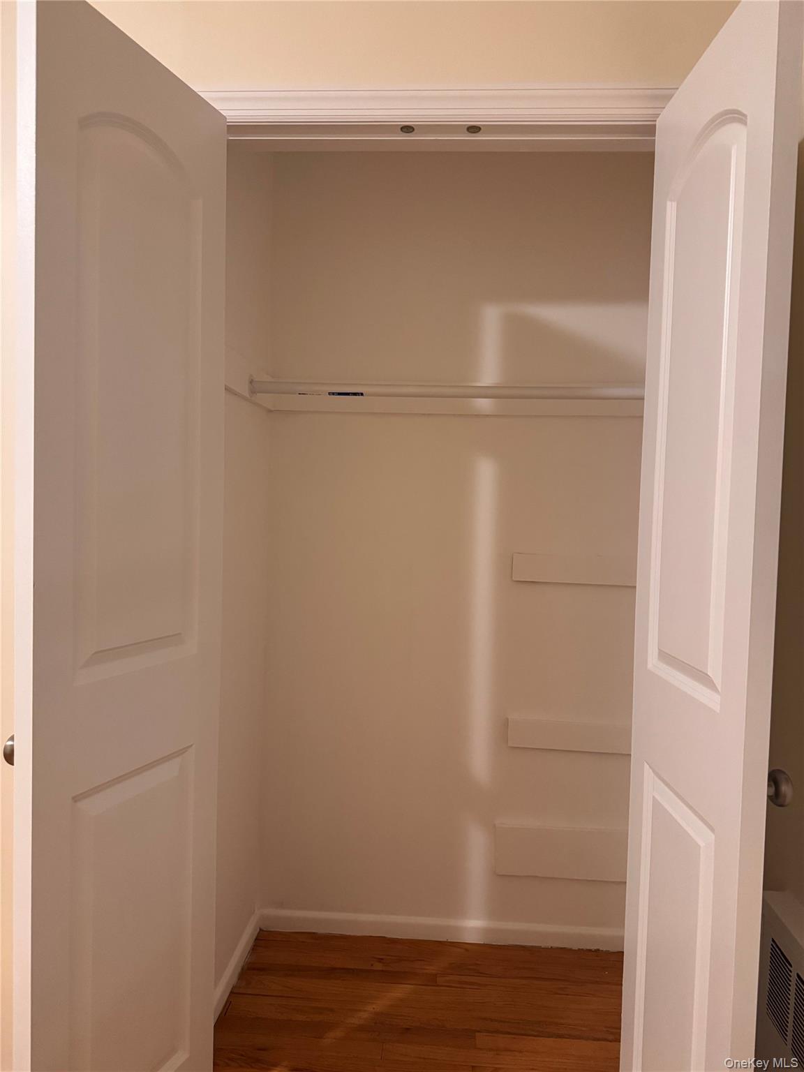 62 Warwick Road # Upper, Island Park, NY 11558