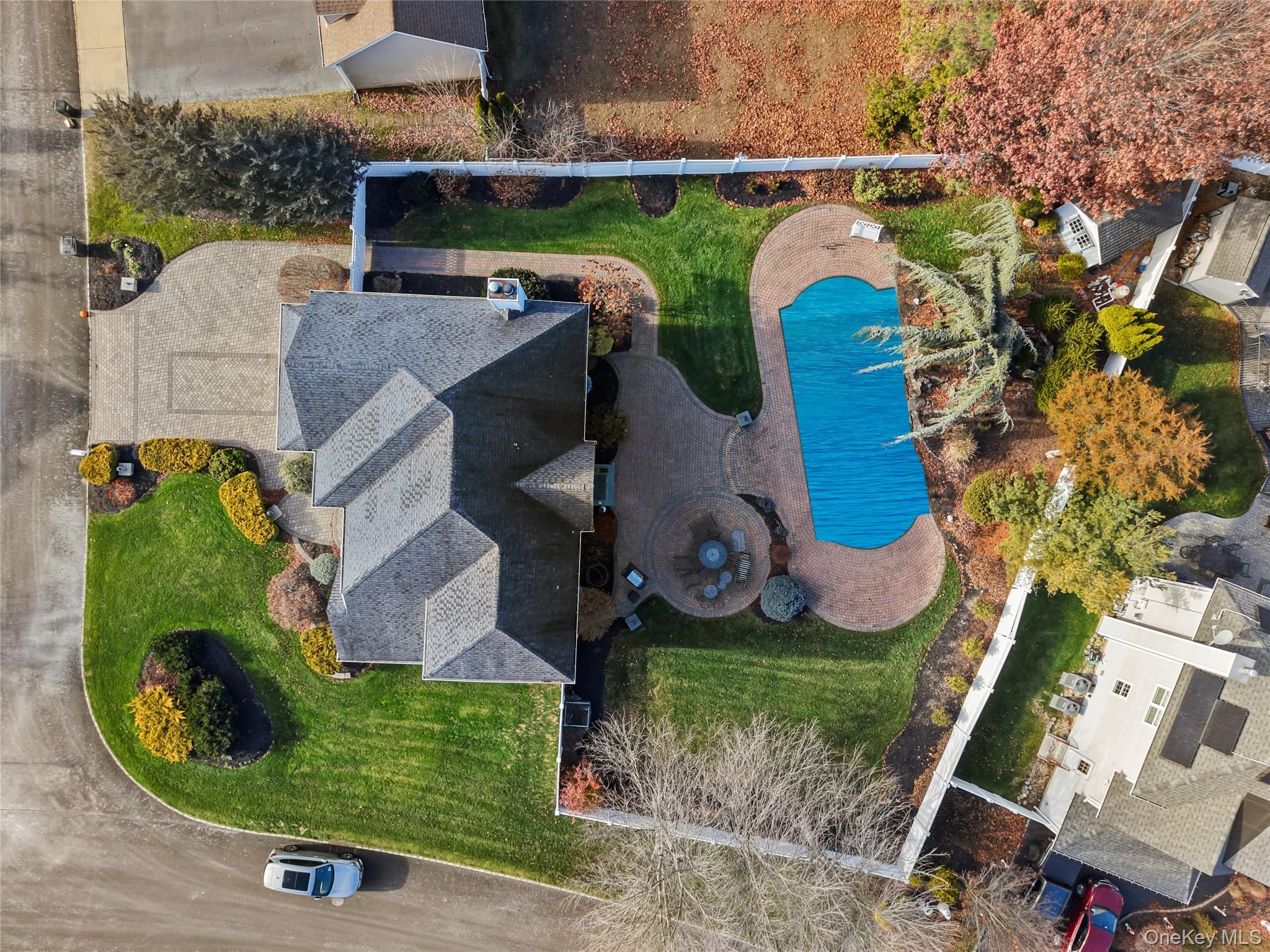 2 Mayflower Lane, Holtsville, NY 11742