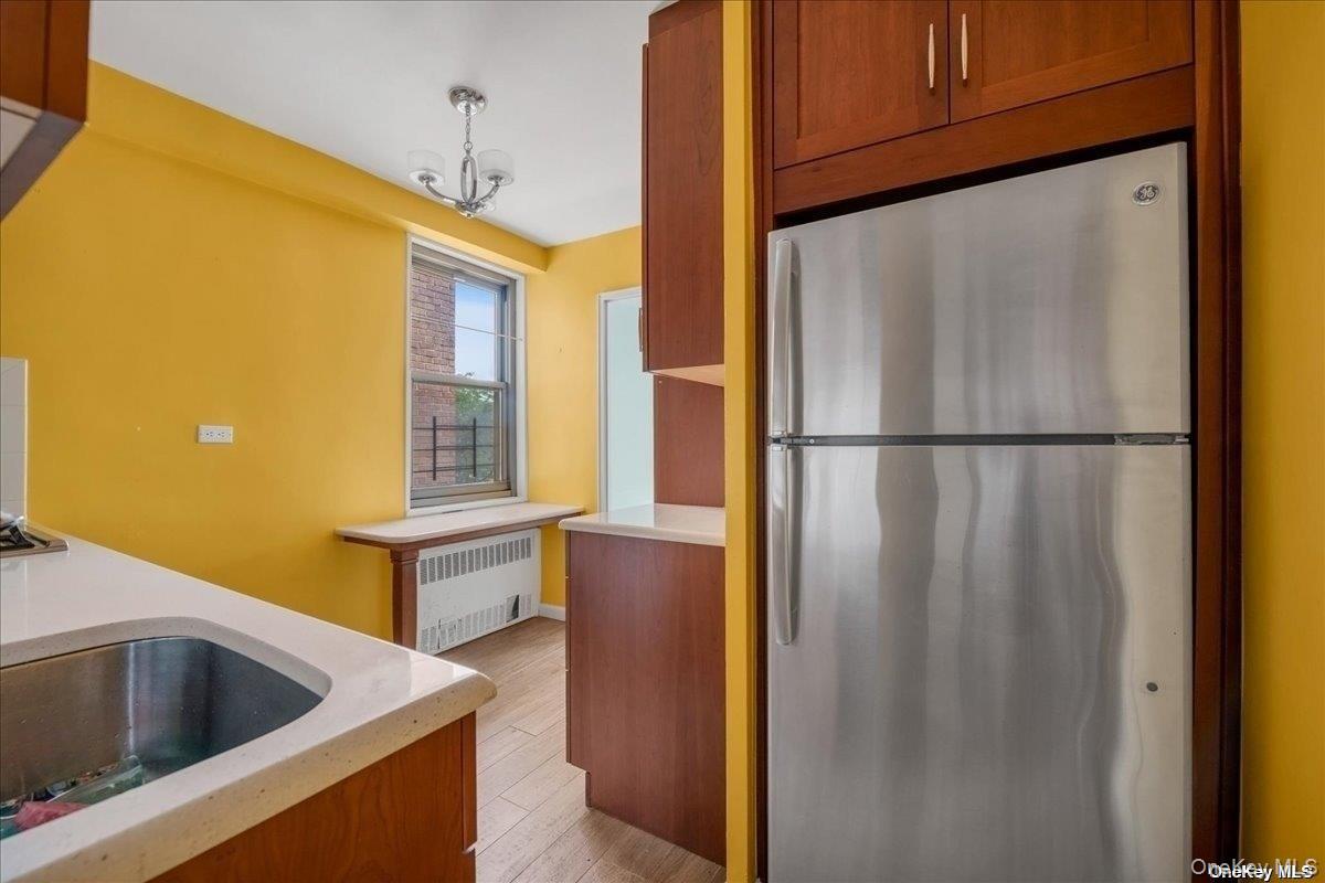 61-20 Grand Central Parkway # C303, Forest Hills, NY 11375