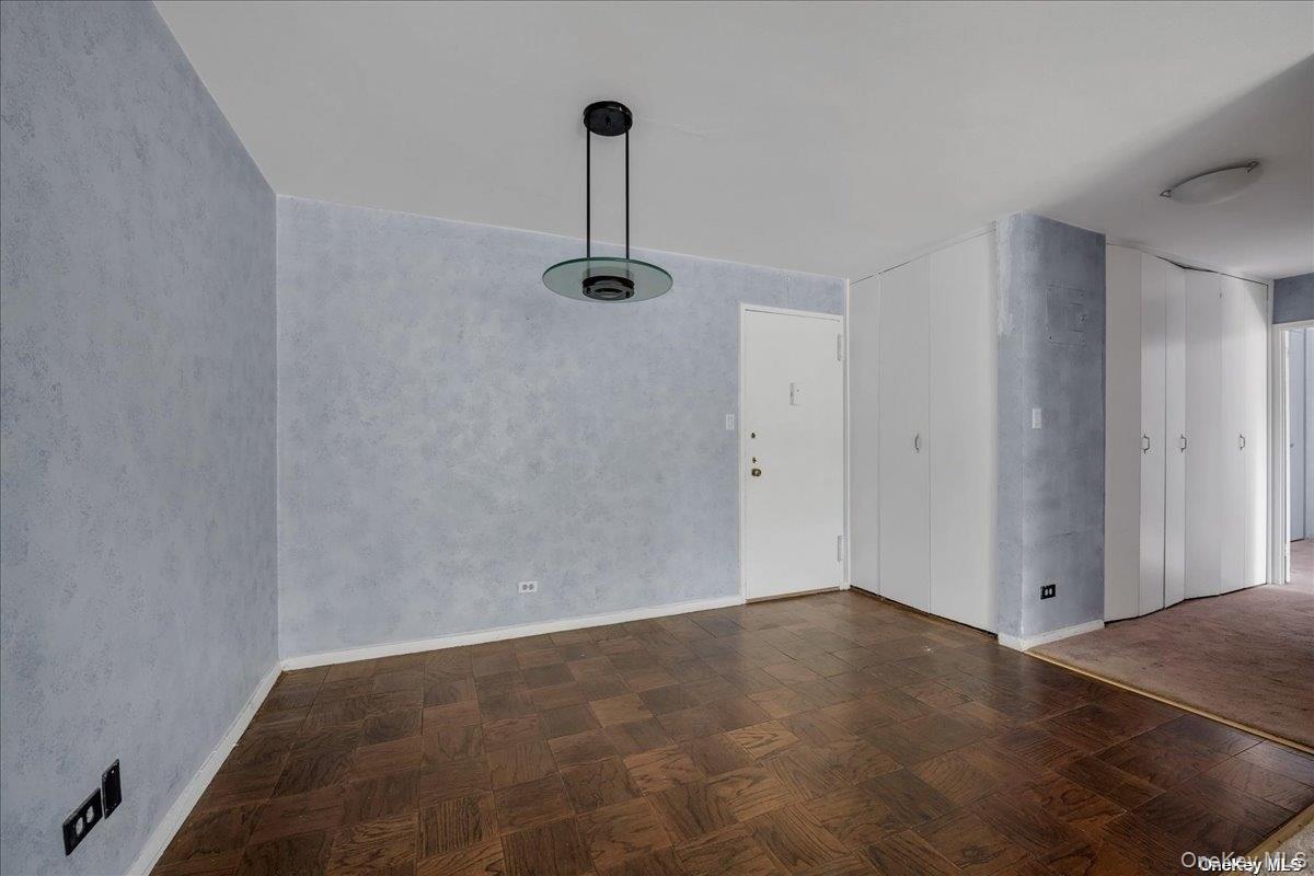 61-20 Grand Central Parkway # C303, Forest Hills, NY 11375