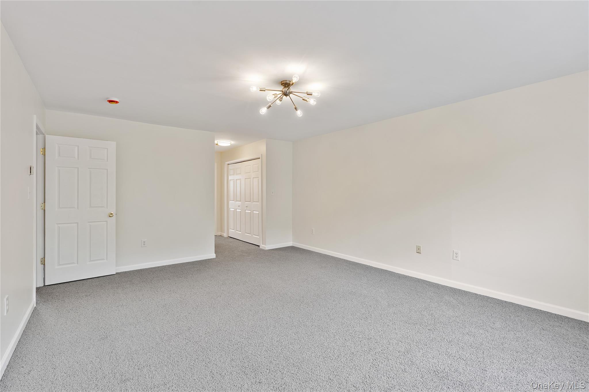 221 Tamerisk Lane, New Windsor, NY 12553