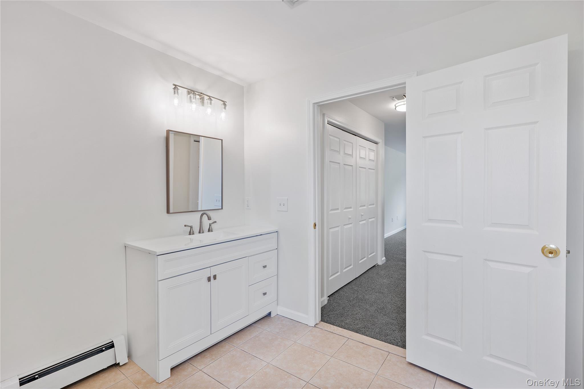 221 Tamerisk Lane, New Windsor, NY 12553