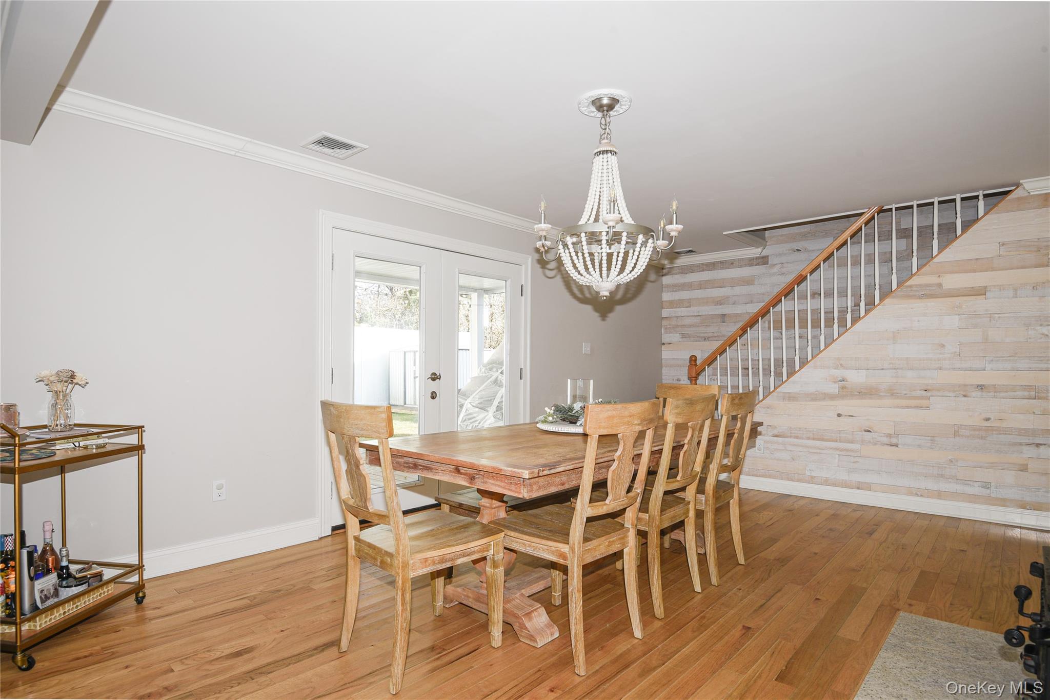 181 Friends Lane, Westbury, NY 11590