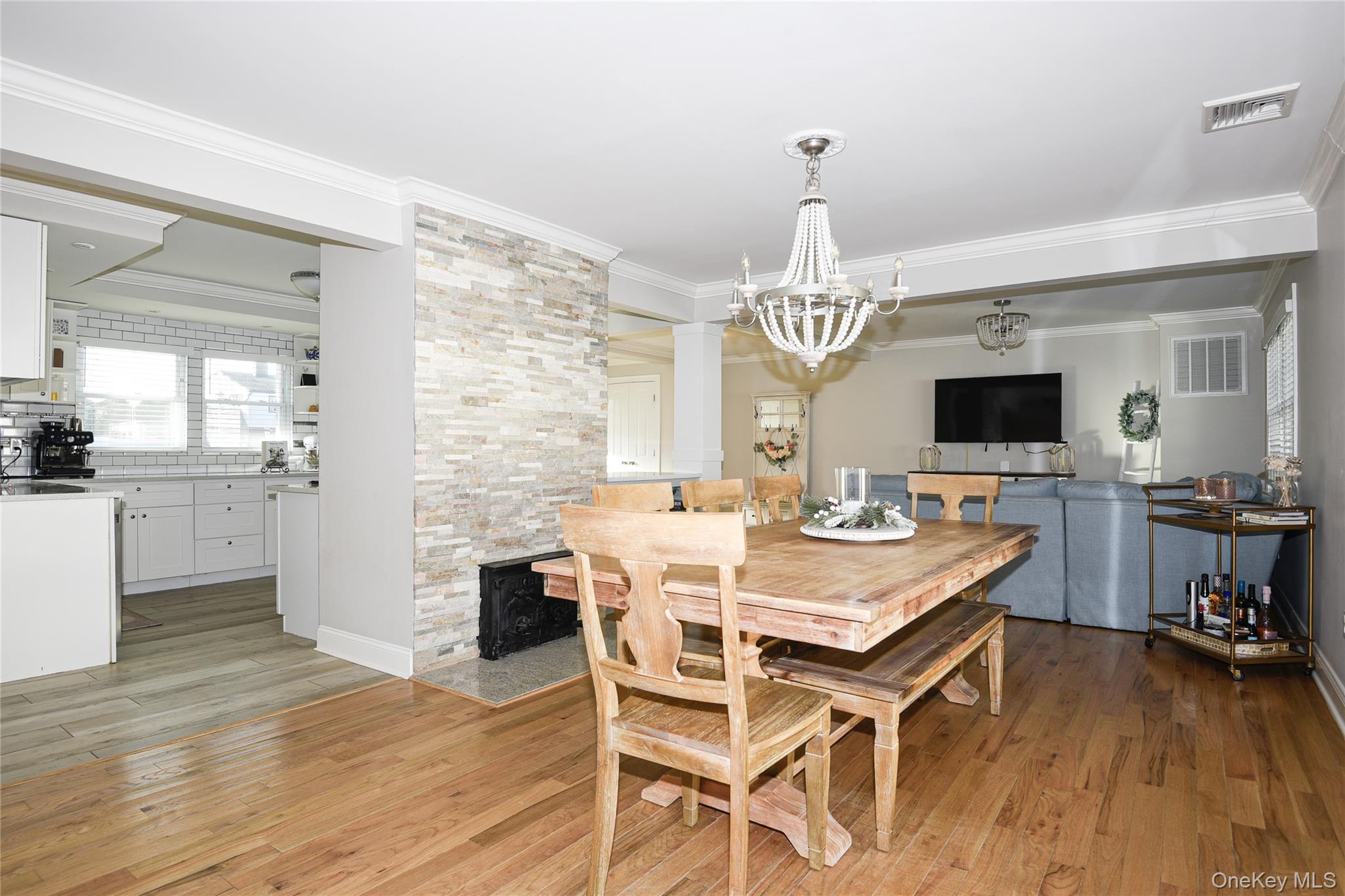 181 Friends Lane, Westbury, NY 11590