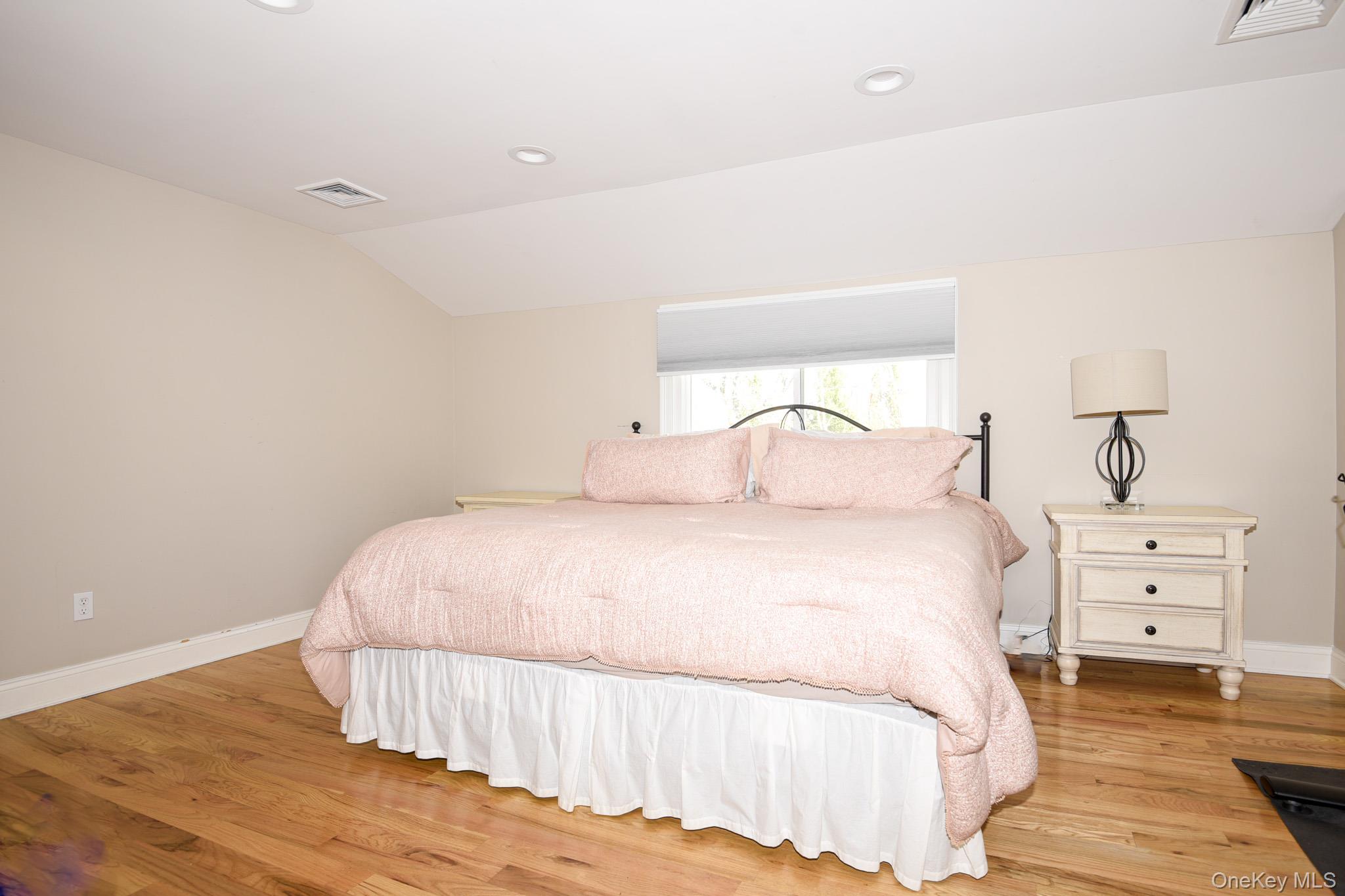 181 Friends Lane, Westbury, NY 11590