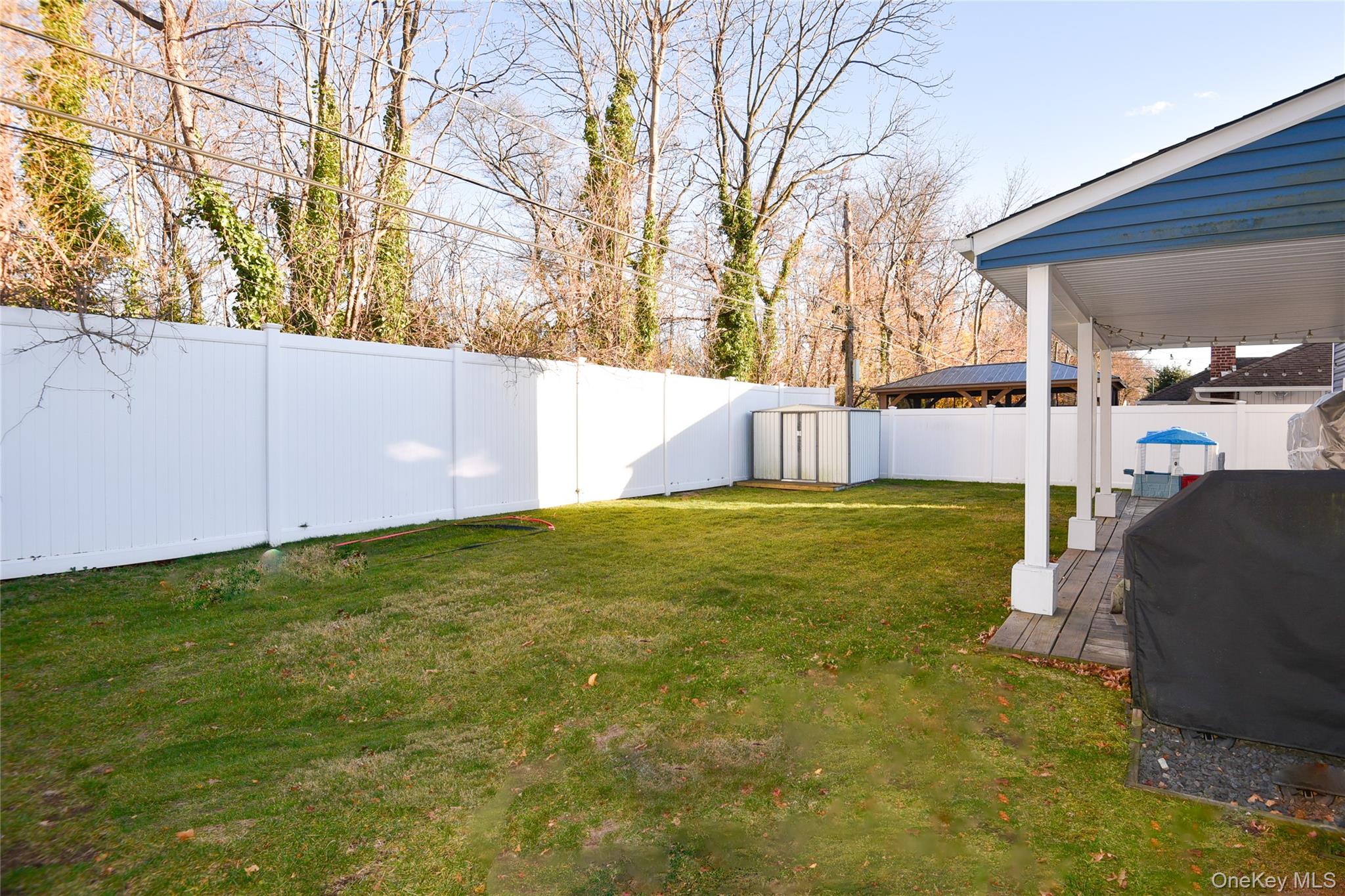 181 Friends Lane, Westbury, NY 11590