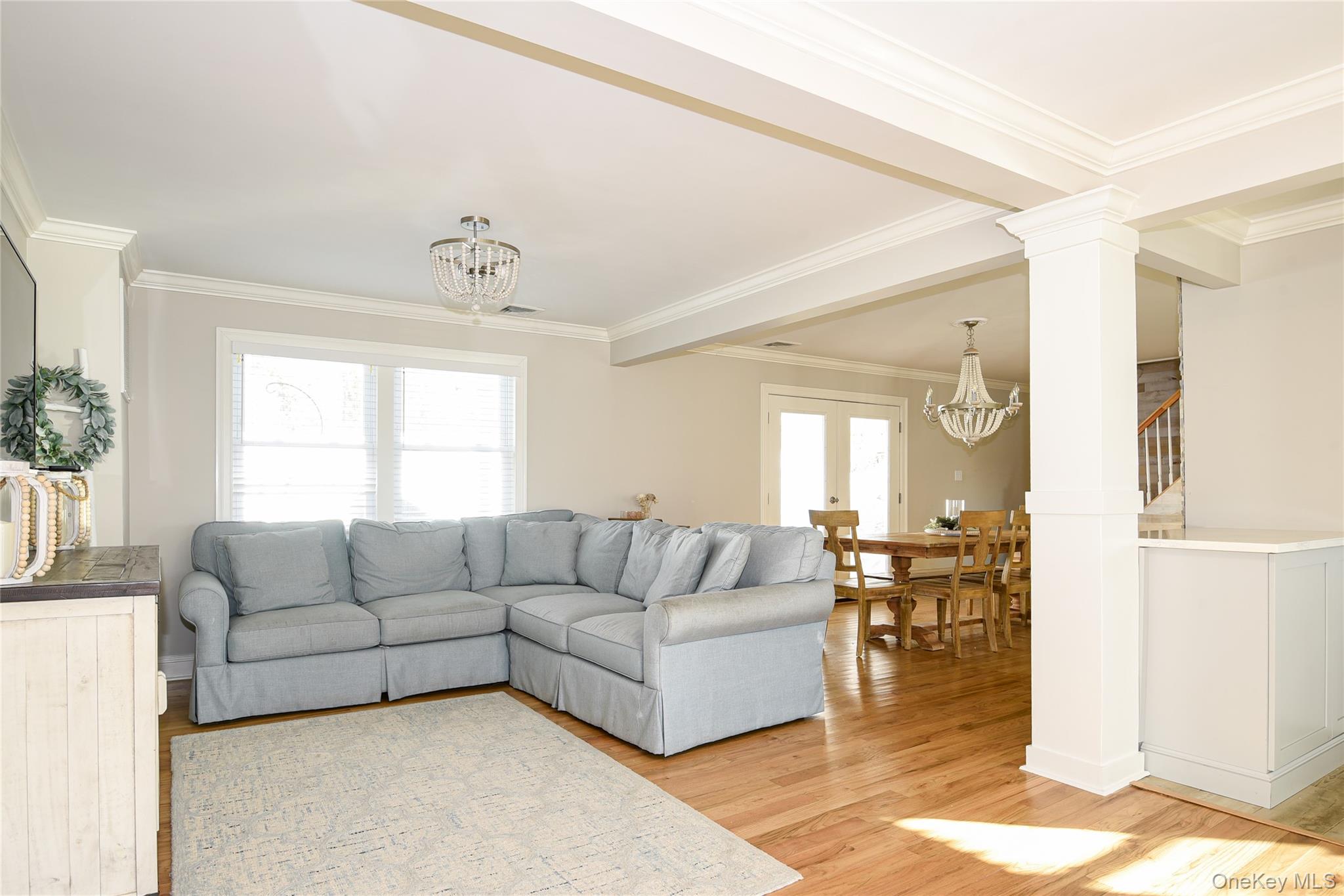 181 Friends Lane, Westbury, NY 11590