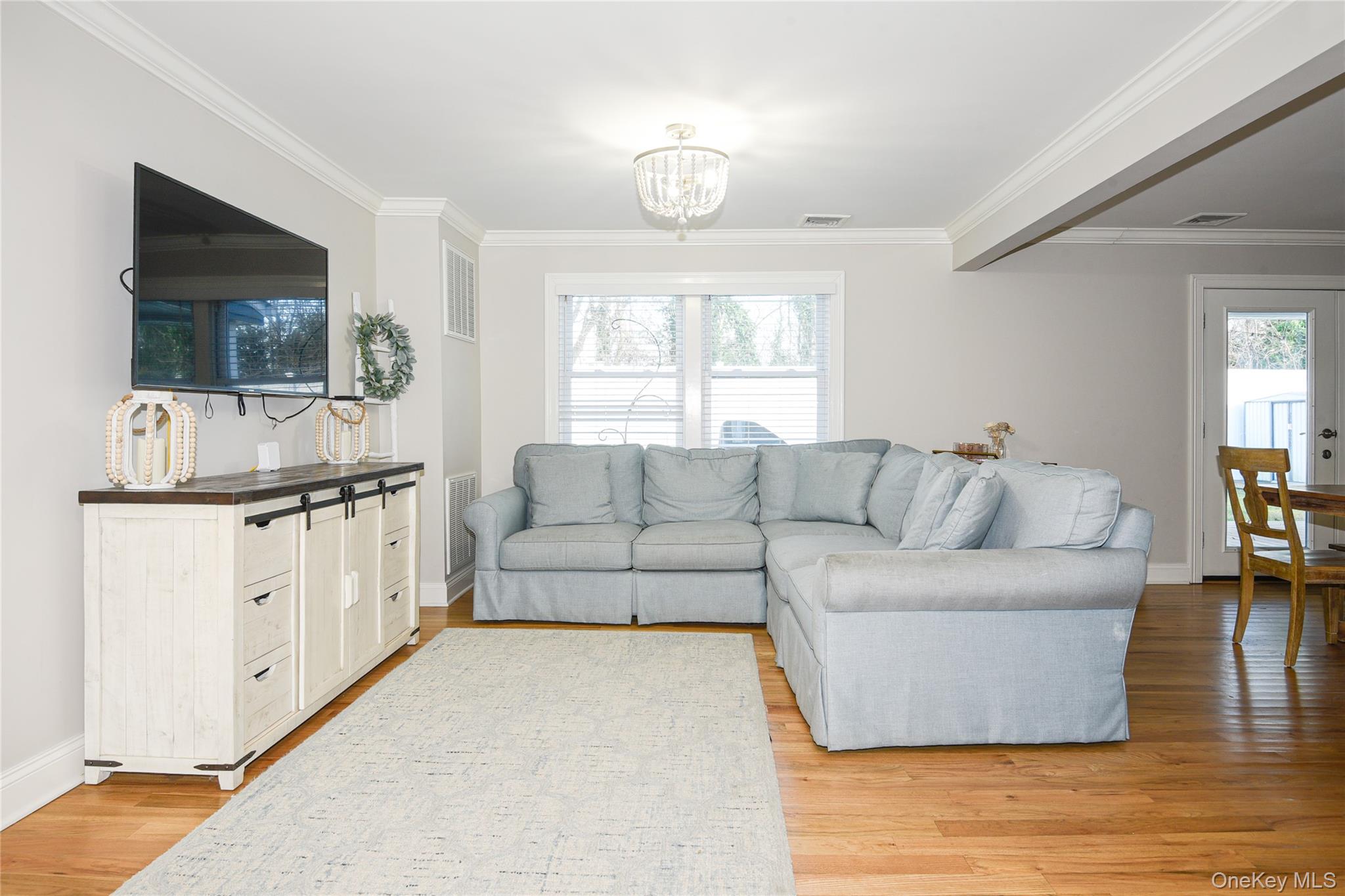 181 Friends Lane, Westbury, NY 11590