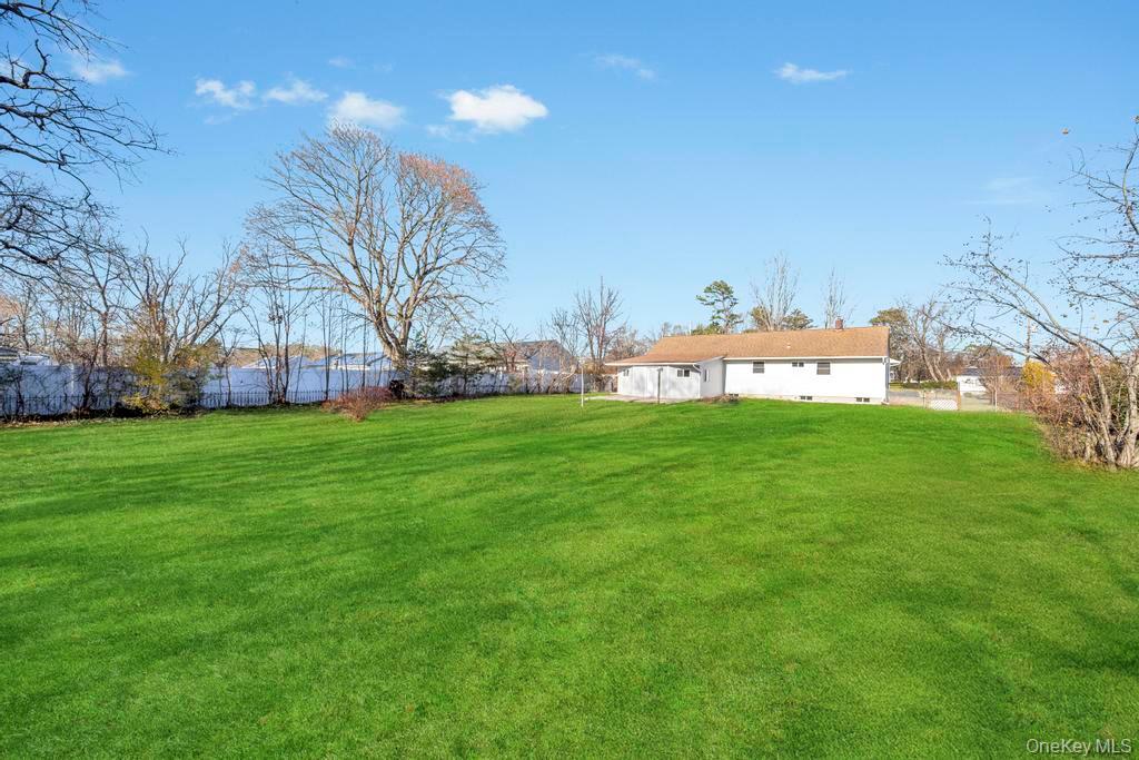 16 Columbus Avenue, Brentwood, NY 11717