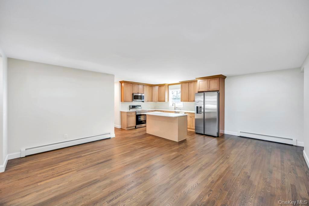 16 Columbus Avenue, Brentwood, NY 11717