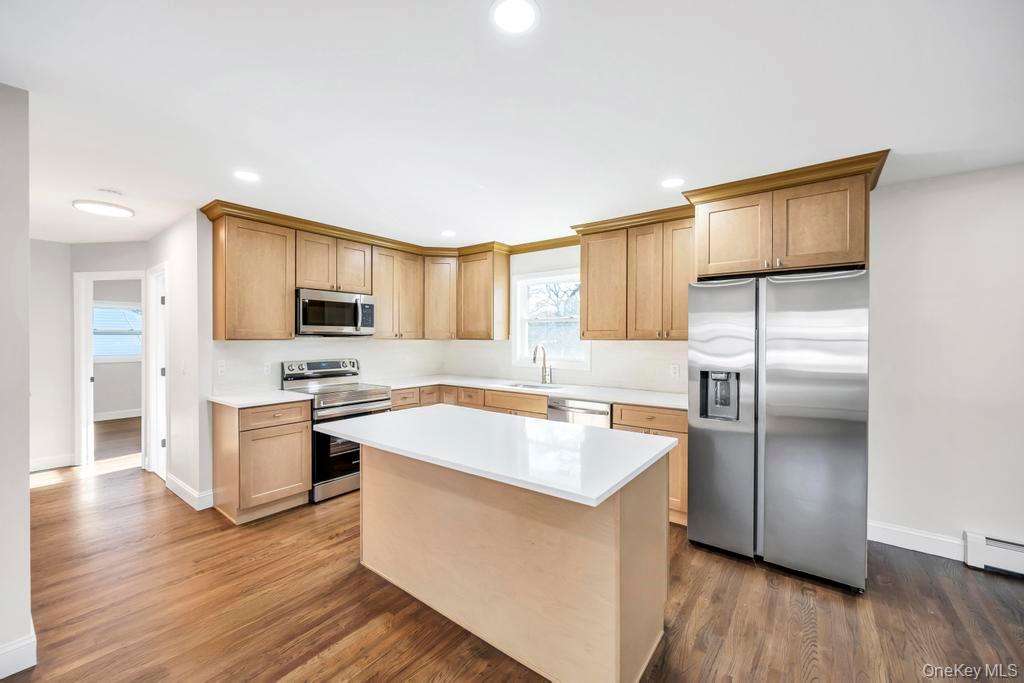 16 Columbus Avenue, Brentwood, NY 11717