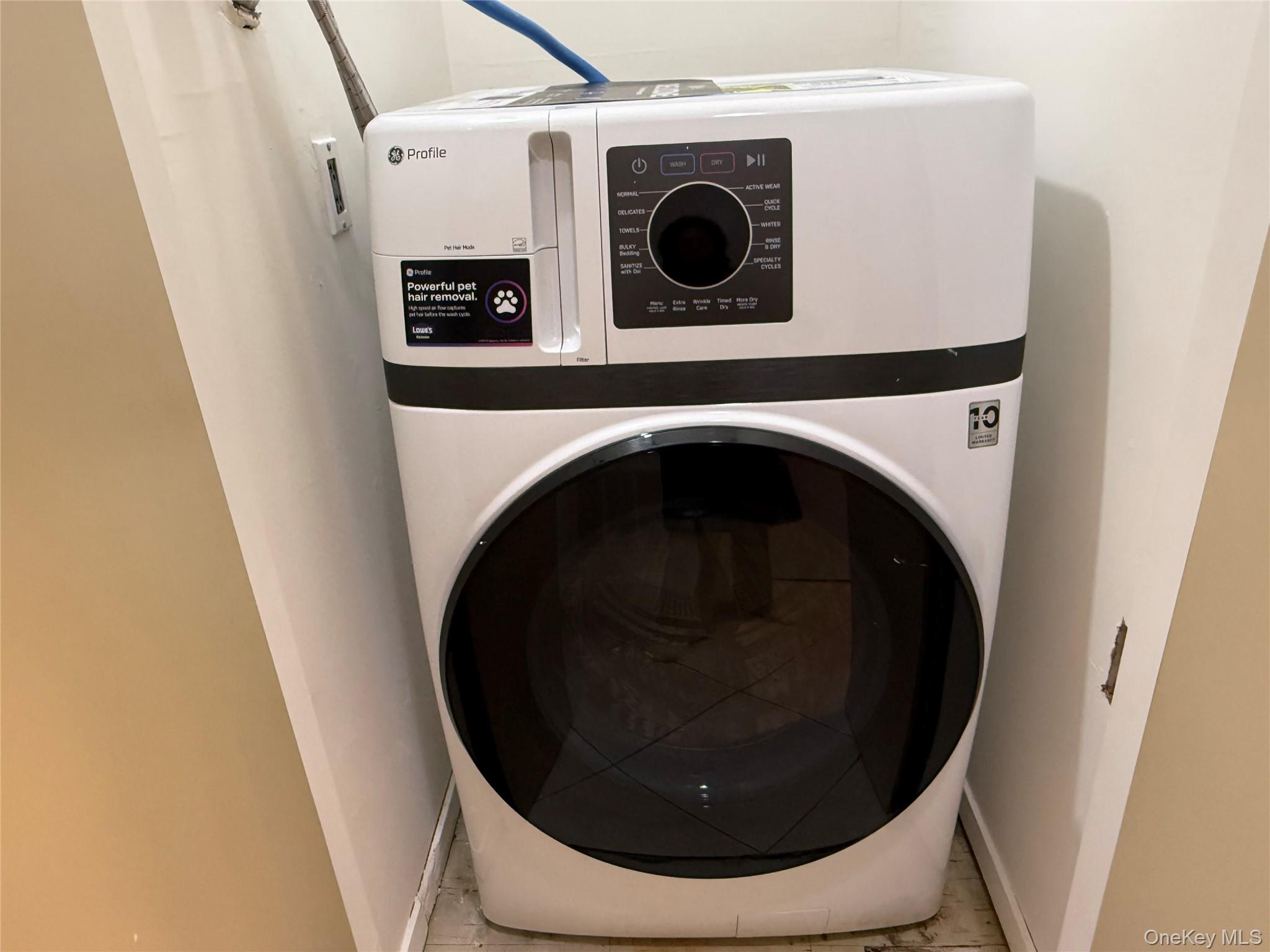 130 S Middle Neck Road # 2, Great Neck, NY 11021