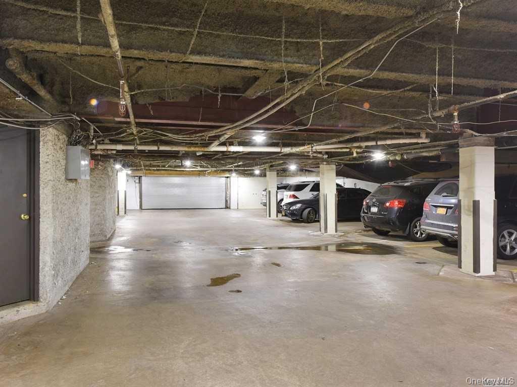 130 S Middle Neck Road # 2, Great Neck, NY 11021