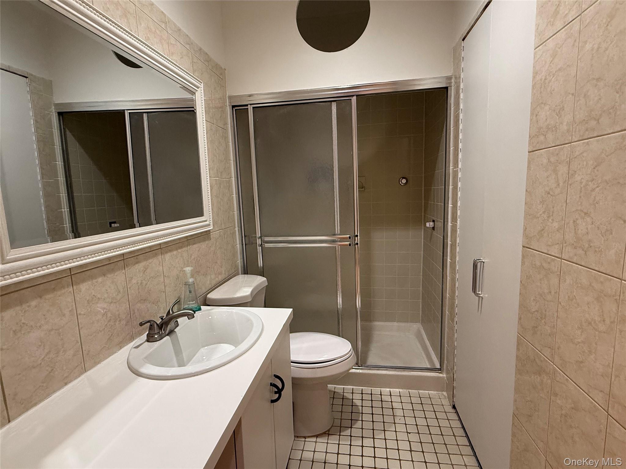 130 S Middle Neck Road # 2, Great Neck, NY 11021