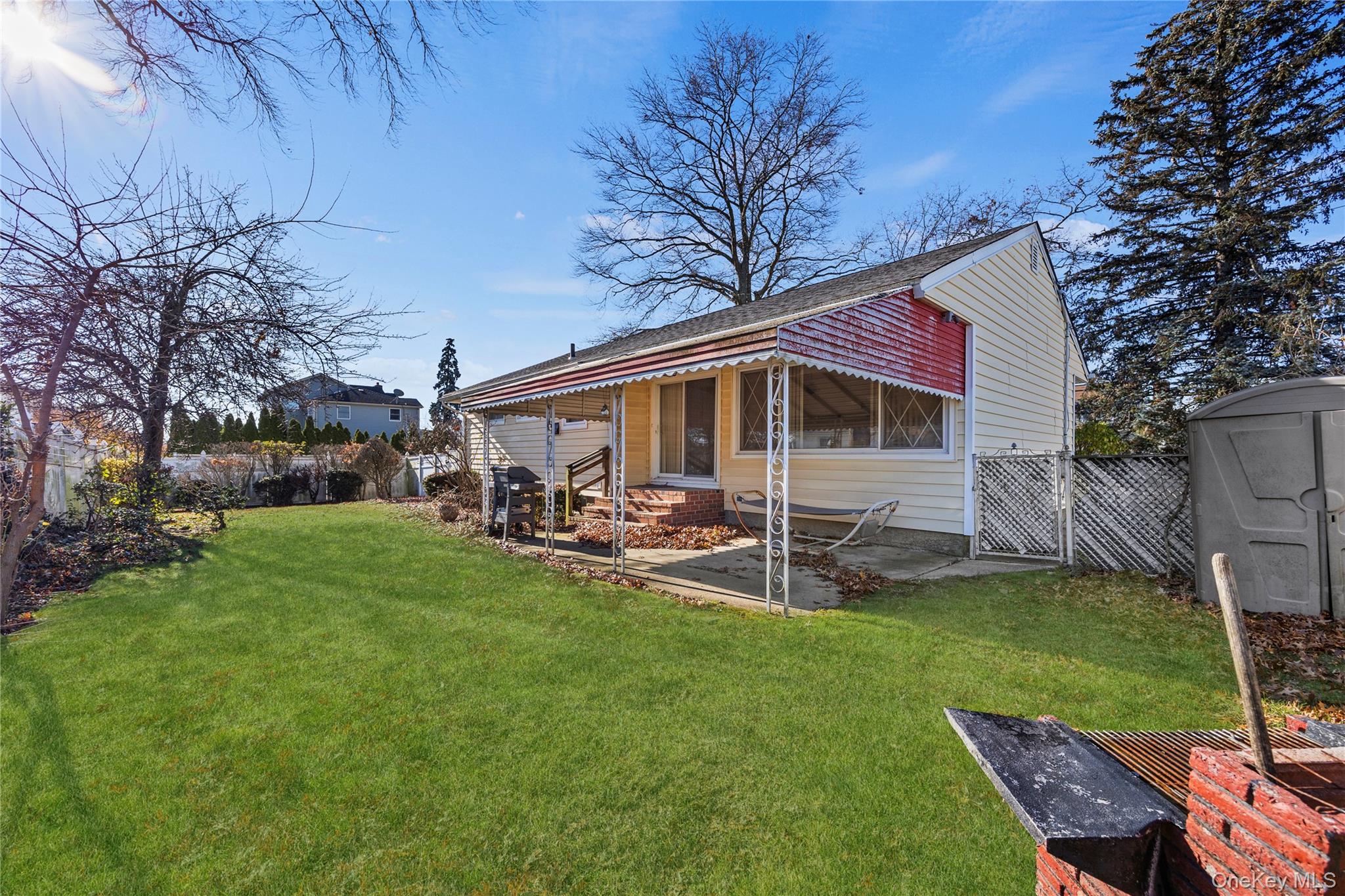 251 1st Avenue, Massapequa Park, NY 11762