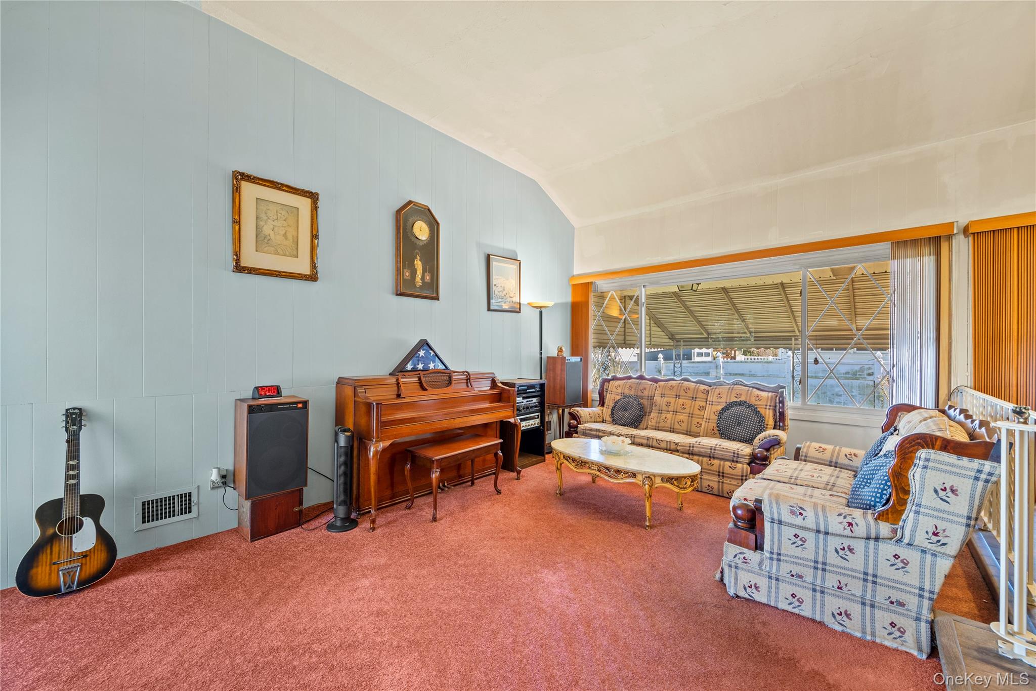 251 1st Avenue, Massapequa Park, NY 11762