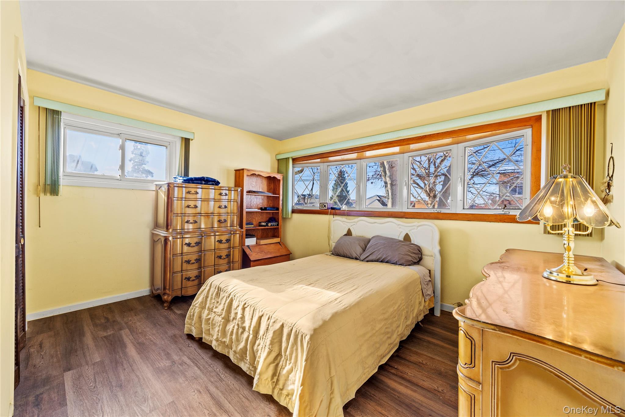 251 1st Avenue, Massapequa Park, NY 11762