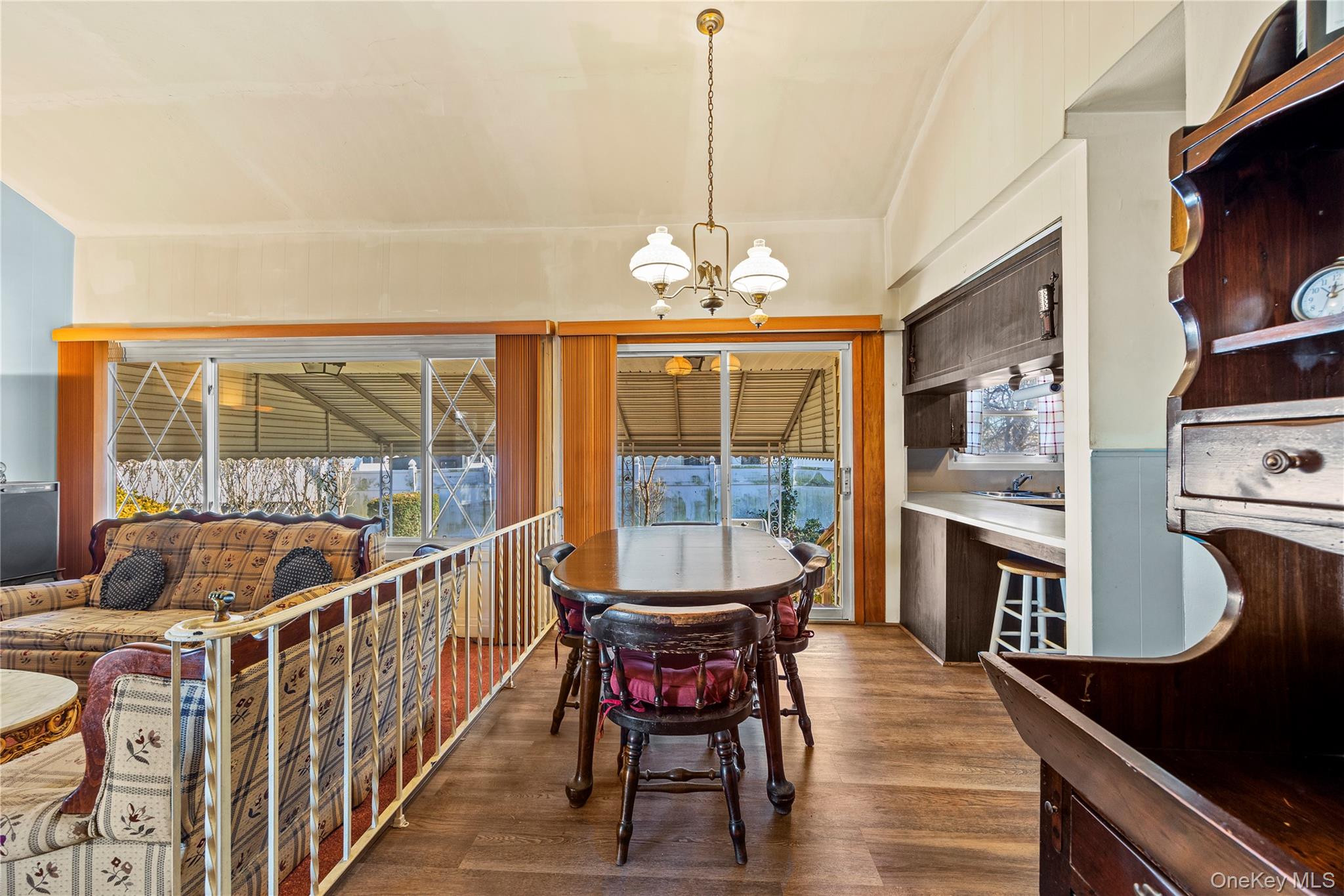 251 1st Avenue, Massapequa Park, NY 11762