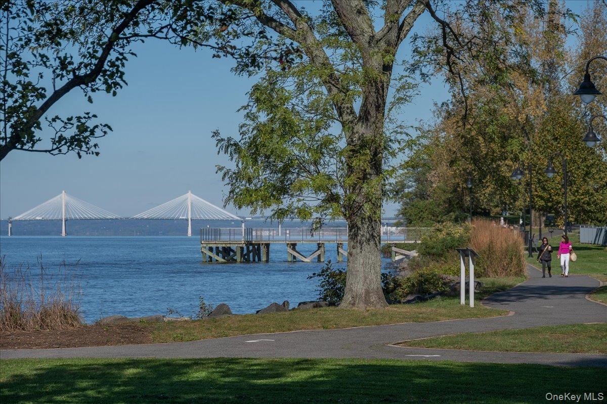 110 Round Hill Road, Dobbs Ferry, NY 10522