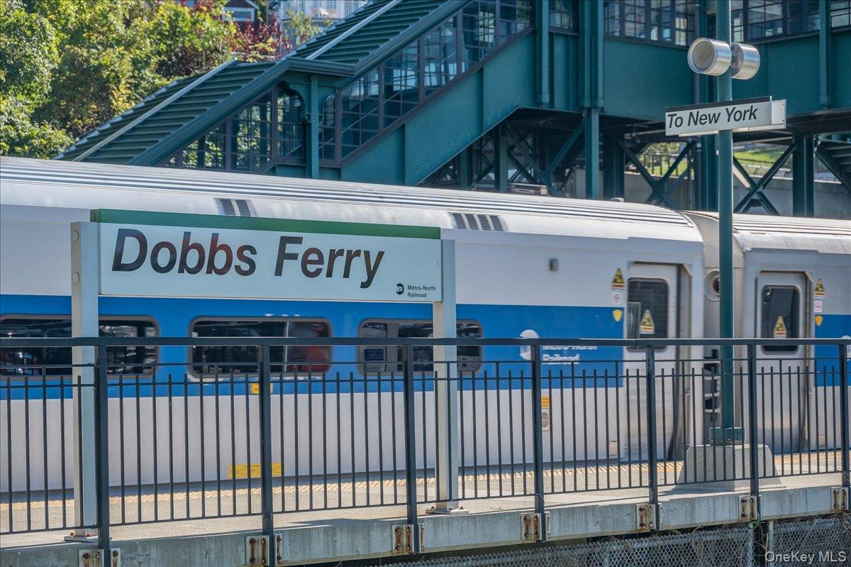 110 Round Hill Road, Dobbs Ferry, NY 10522