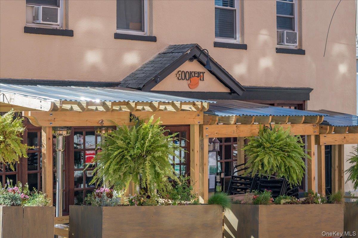 110 Round Hill Road, Dobbs Ferry, NY 10522