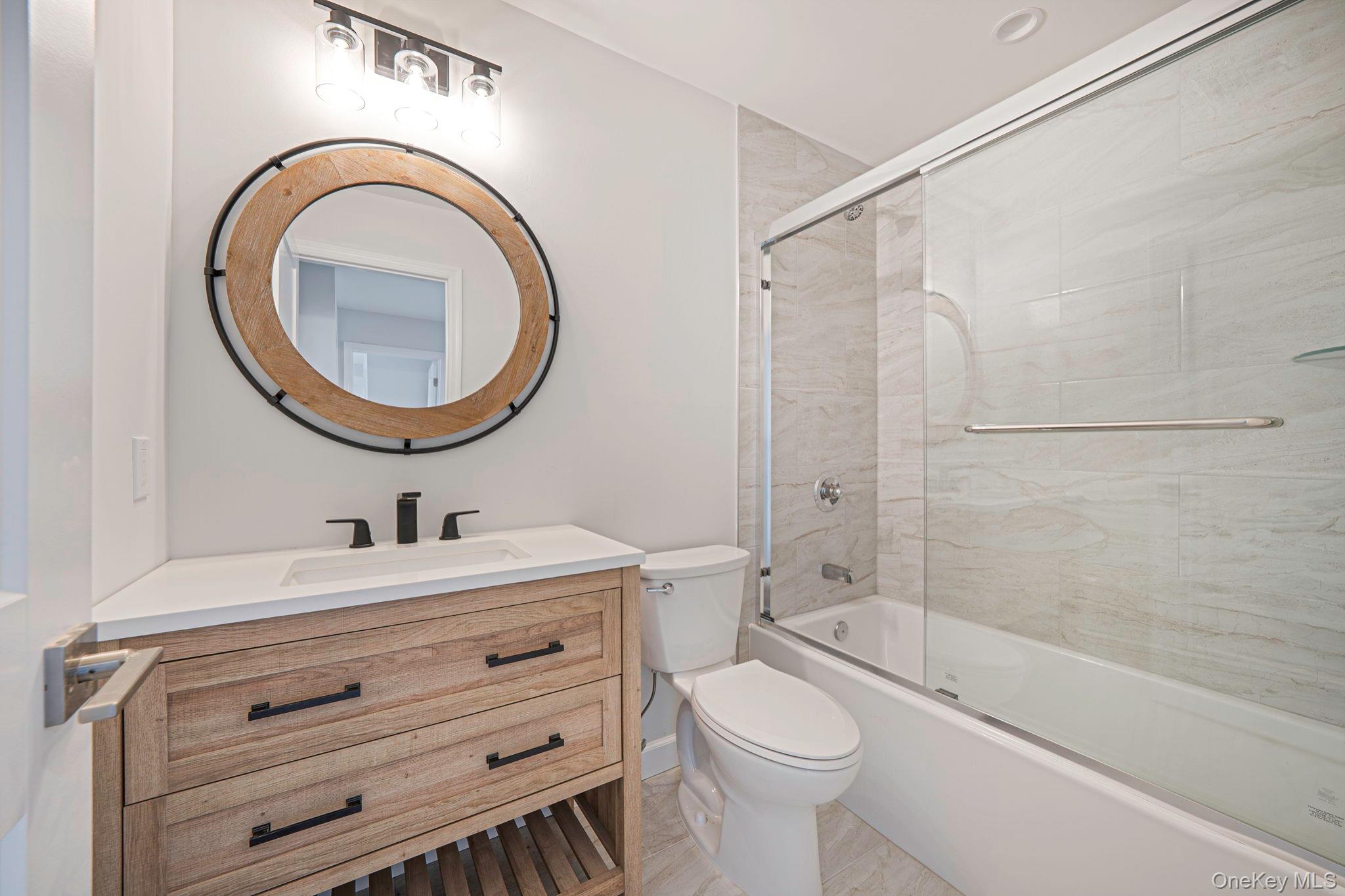 115 Riviera Parkway, Lindenhurst, NY 11757