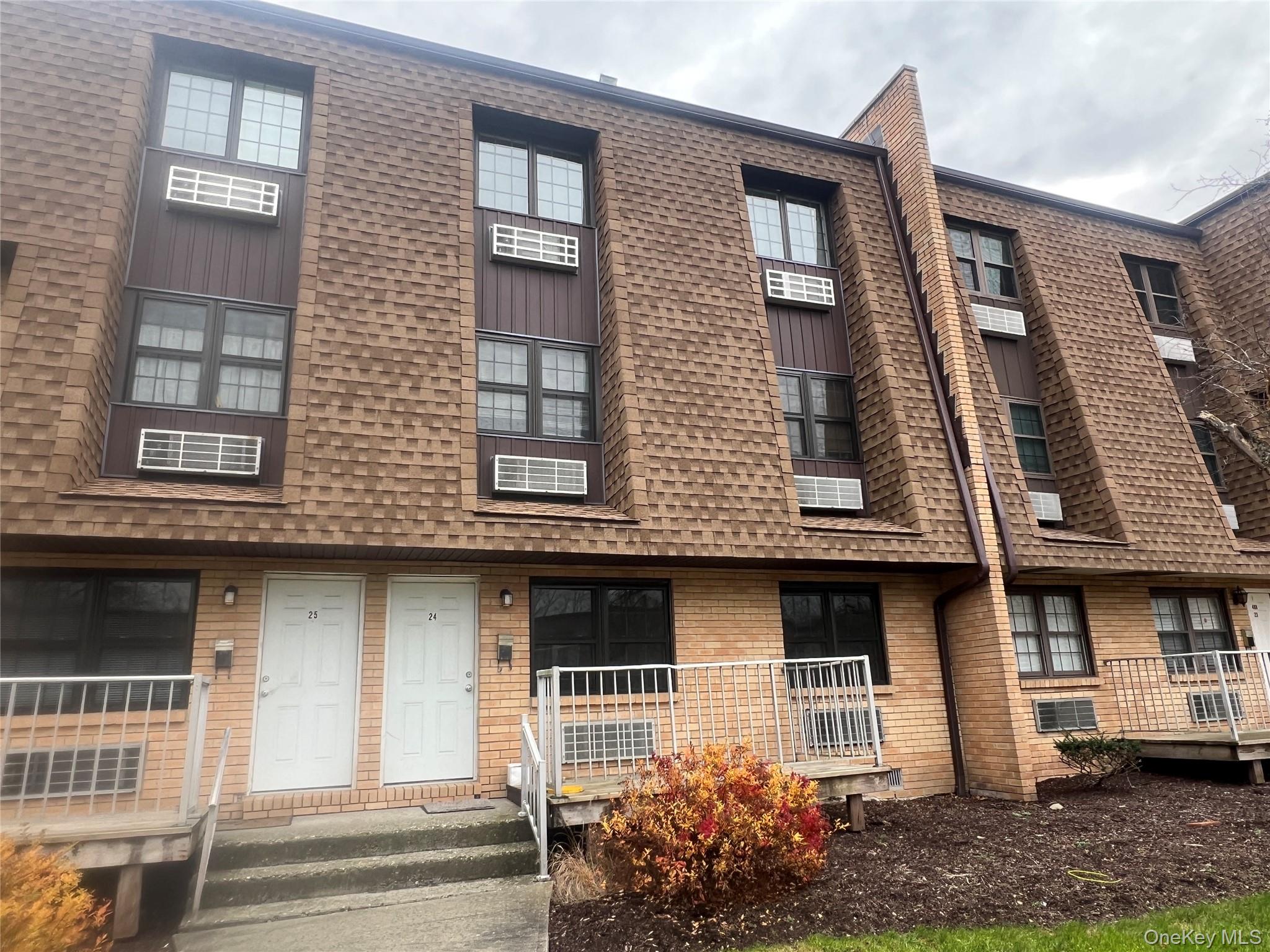 408 Carpenter Avenue # 24, Newburgh, NY 12550